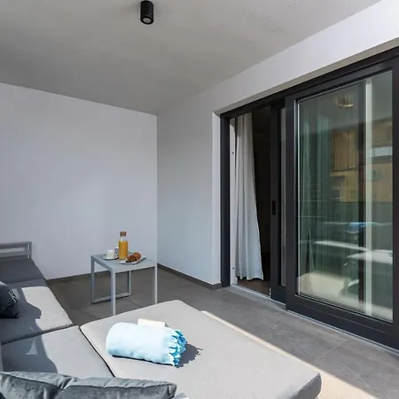 Barbara, 300m From The Sea Appartamento Porec