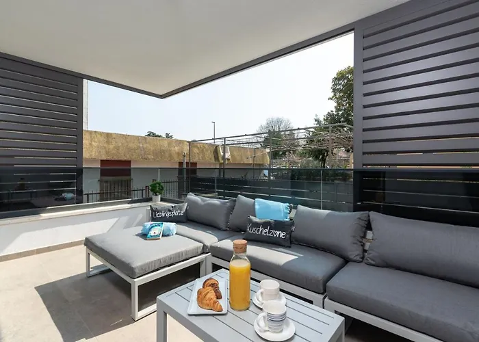 Barbara, 300m From The Sea * ポレッチ